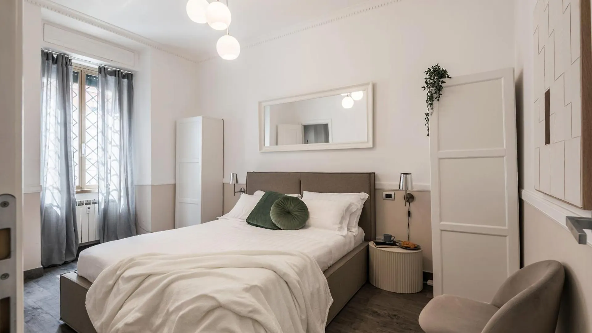The Best Rent - Apartment In Testaccio District contacts